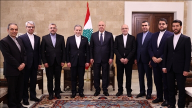 بيروت.. عراقجي يبحث مع عون العلاقات الإيرانية اللبنانية