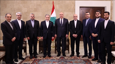 بيروت.. عراقجي يبحث مع عون العلاقات الإيرانية اللبنانية