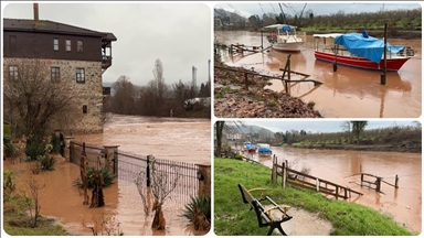 Bartın'da sağanak ve eriyen kar taşkına neden oldu
