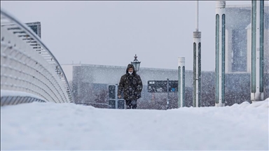Cold weather continues to disrupt daily life in Germany