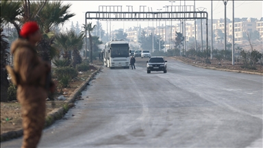 حلب.. حافلات إخراج عناصر "قسد" تعاود التجمع قرب حي الشيخ مقصود