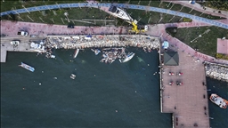 İstanbul'da dün etkili olan şiddetli fırtına ve yağış hayatı olumsuz etkiledi