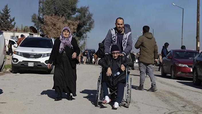 تخلیه موفقیت‌آمیز غیرنظامیان از محله شیخ‌مقصود حلب علی‌رغم استفاده تروریست‌ها از سپر انسانی