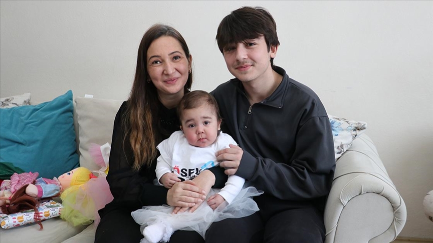 Lösemi hastası Elisa, ağabeyinden yapılan nakille sağlığına kavuştu