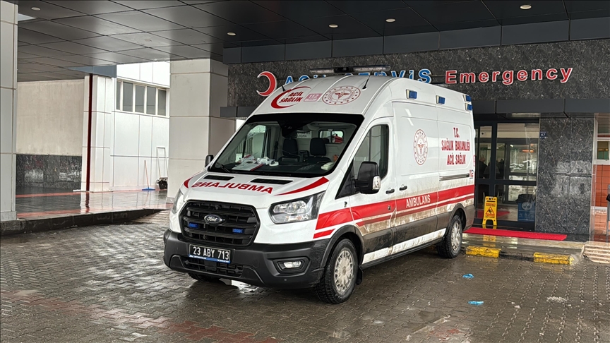 Li Elezîzê 6 kes bi gumana jehrîketina ji xara sirûştî rakirin nexweşxaneyê