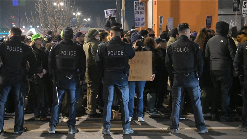 ABD'de, ICE polisine tepki olarak düzenlenen protestolarda en az 30 kişi gözaltına alındı