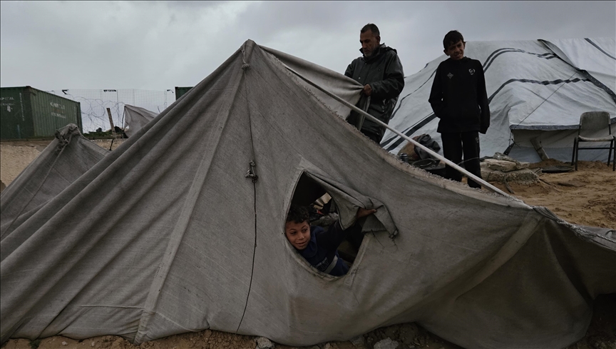 Une tempête endommage des milliers de tentes à Gaza, faisant craindre une catastrophe humanitaire