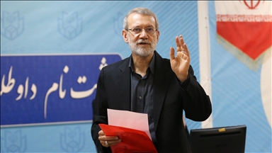  Le chef de la sécurité iranienne avertit d’une riposte ferme alors que les troubles se poursuivent