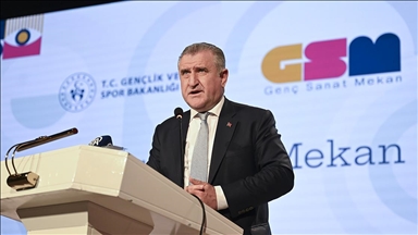 Gençlik ve Spor Bakanı Bak, Genç Sanat Mekan'ın tanıtım programına katıldı