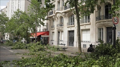 Во Франции из-за урагана «Горетти» в 92 тысячах домов продолжается отключение электроэнергии