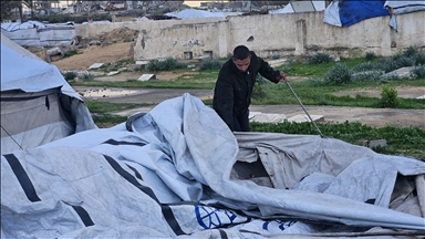 Storm damages thousands of tents in Gaza, raising fears of humanitarian disaster