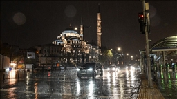 İstanbul'da kuvvetli yağmur ve şiddetli rüzgar etkili oluyor