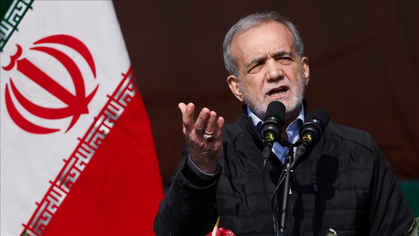 Le président iranien promet de résoudre les problèmes économiques sur fond de manifestations