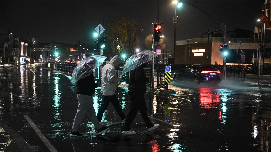 İstanbul Valiliğinden dünkü fırtına ve şiddetli yağışa ilişkin açıklama