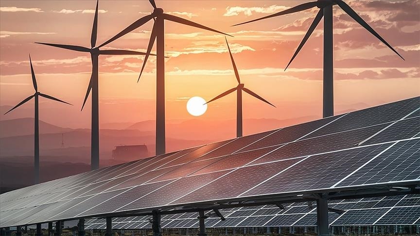 IRENA Genel Direktörü La Camera, yenilenebilirde 700 gigavat kurulum rekoru beklendiğini bildirdi