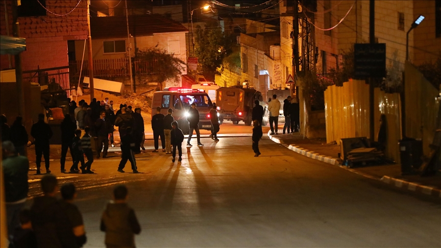 Israeli forces kill Palestinian, besiege mosque as West Bank raids intensify