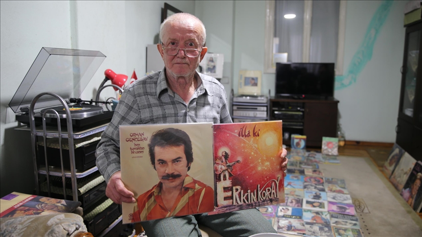 Koleksionisti ruan mijëra disqe të mbledhura që nga fëmijëria