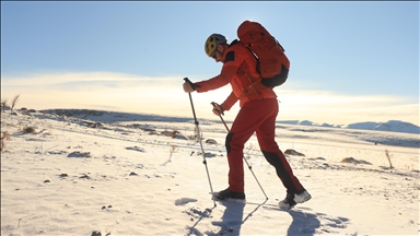 Dağcılık tutkunu sporcu, son 3 yıldır dünyada zirveye en çok tırmanan dağcı oldu