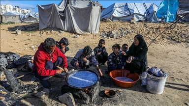 Gaza : le froid fait au moins 21 morts parmi les Palestiniens déplacés, majoritairement des enfants