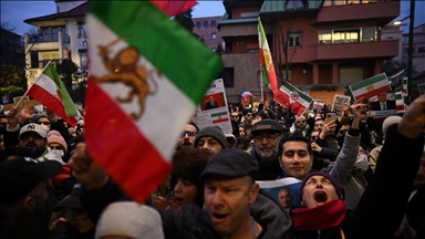 Iran: plus de 100 membres des forces de sécurité tués dans les troubles, rapportent les médias