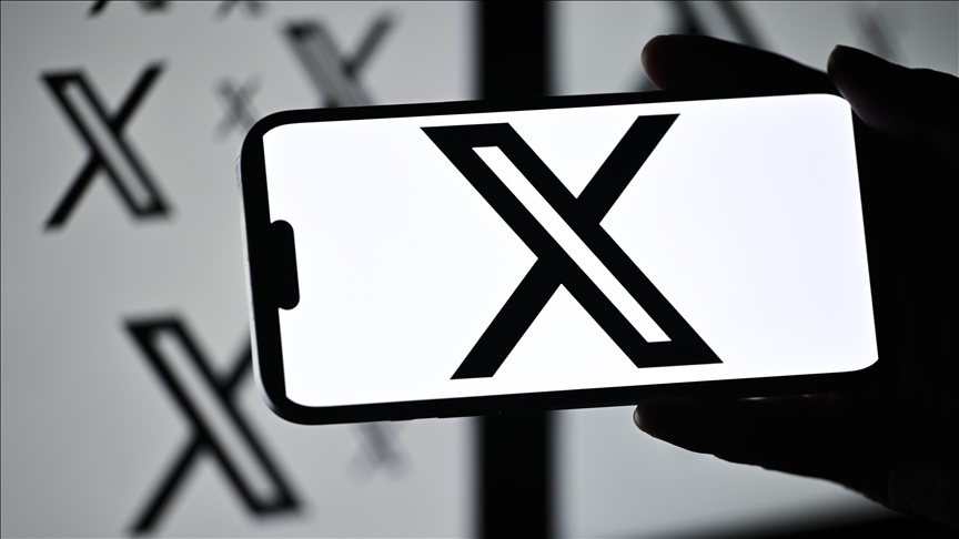 Британски регулатор за онлајн безбедност започна истрага против X поради експлицитни слики генерирани од „Грок“