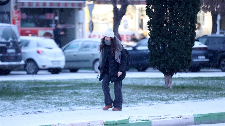 Kar yağışı birçok ilde etkisini sürdürüyor