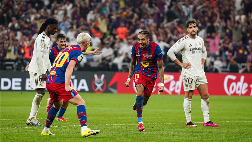 قدم.. برشلونة يتوج بلقب السوبر الإسباني للمرة الـ16 في تاريخه