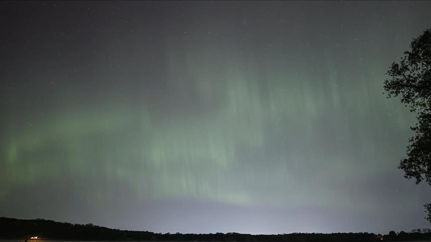 Геомагнетна бура предизвика поларна светлина над Исланд
