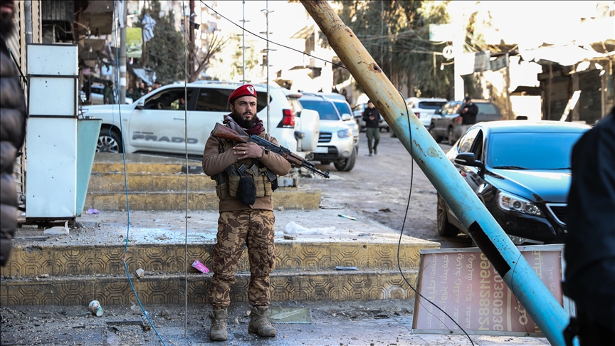 الجيش السوري يعلن رصد "مجاميع مسلحة" جديدة لـ"قسد" بحلب ويتوعد بالرد