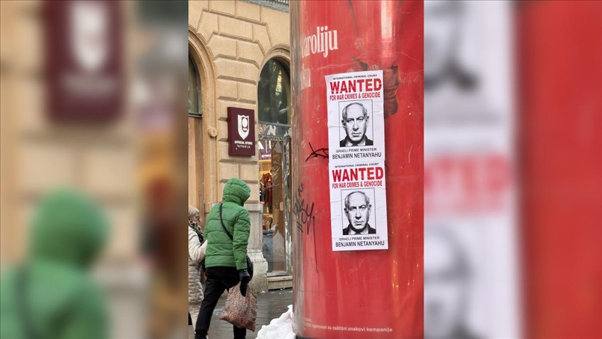 Sarajevske ulice oblijepljene "potjernicama" za izraelskim premijerom Netanyahuom