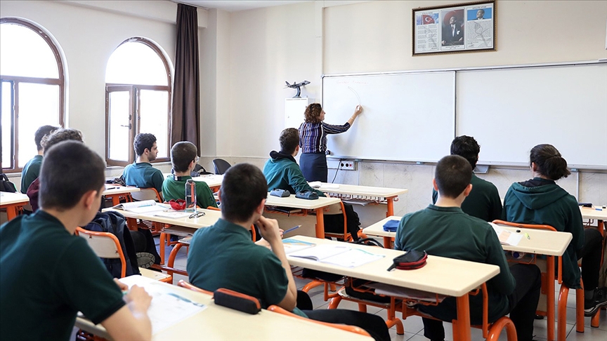 MEB, 2026 yılı için yönetici görevlendirme ve öğretmenlerin yer değiştirme takvimlerini açıkladı