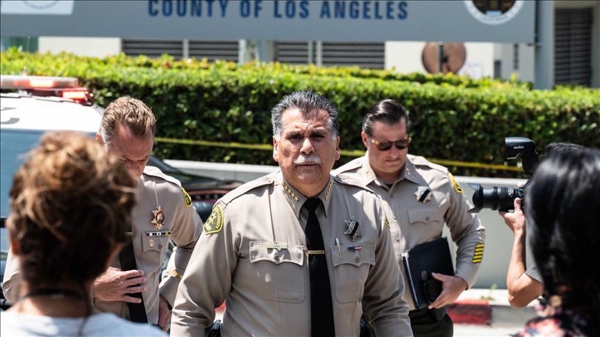 Truck drives into pro-monarchist Iran protest in Los Angeles, 2 hurt: Report