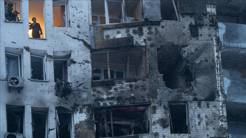 Ukraine : plus de 1 000 bâtiments à Kiev toujours sans chauffage après des frappes russes