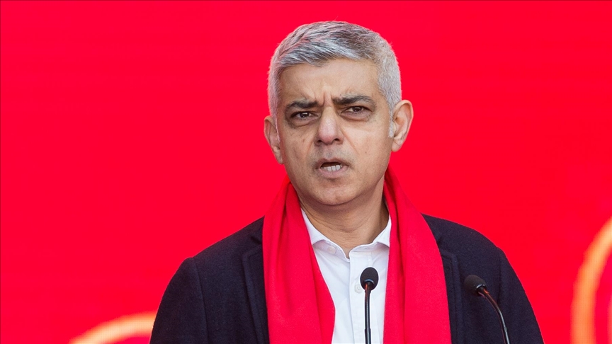 London mayor warns local elections may be 'referendum' for Labour government