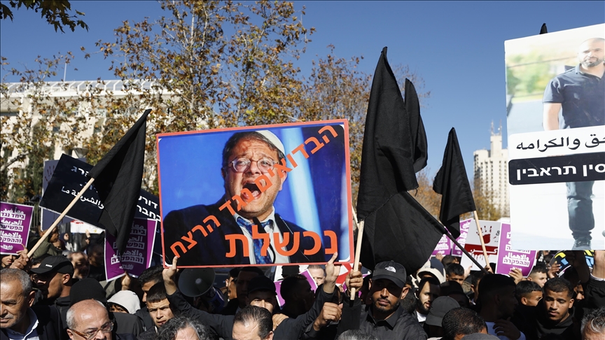 Palestinians protest in Gaza as humanitarian crisis worsens