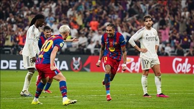 قدم.. برشلونة يتوج بلقب السوبر الإسباني للمرة الـ16 في تاريخه