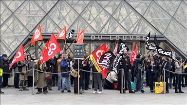 France : le musée du Louvre fermé lundi en raison de la reprise de la grève du personnel