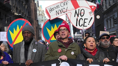 Hiljade ljudi u New Yorku protestuju protiv pucnjave u ICE-u i Trumpove administracije