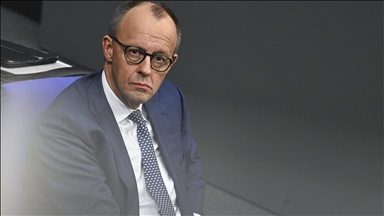 Le chancelier allemand arrive en Inde pour une visite officielle