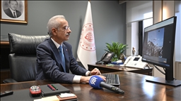 Ulaştırma ve Altyapı Bakanı Uraloğlu, AA'nın "Yılın Kareleri" oylamasına katıldı