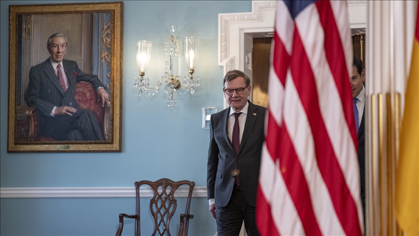 ألمانيا تدعو إلى تشديد العقوبات على إيران