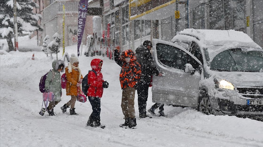 Yurtta kar yağışı ve soğuk hava etkili oluyor 