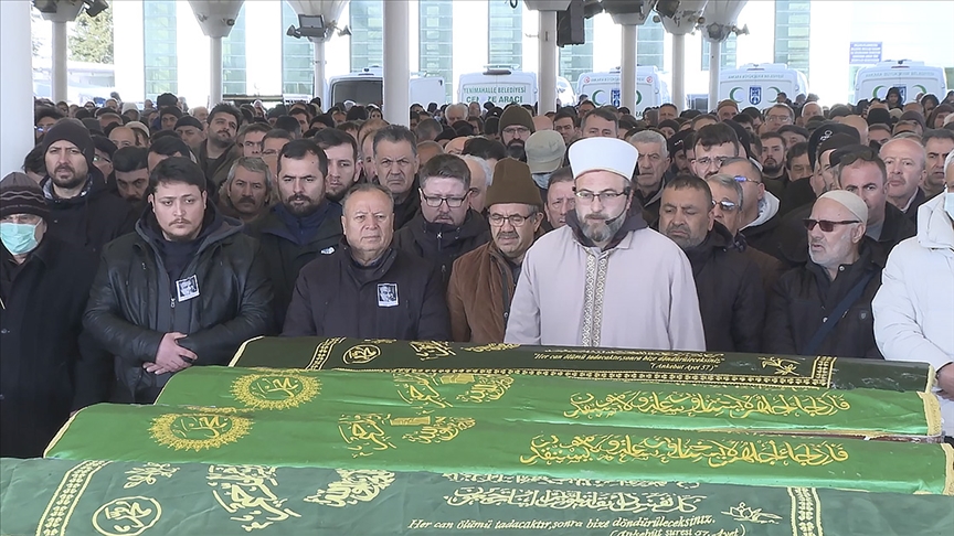 Tiyatro oyuncusu Koray Ergun, başkentte son yolculuğuna uğurlandı