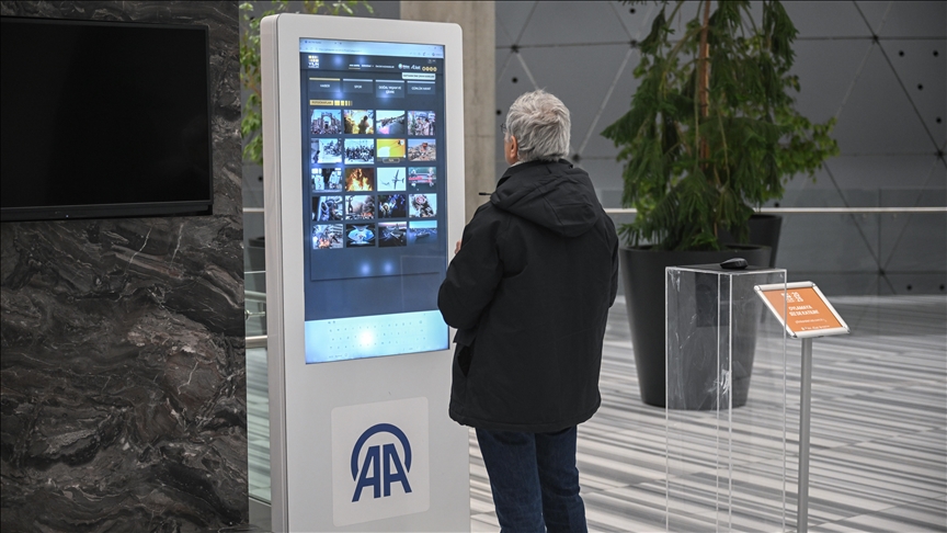 AA "Yılın Kareleri" oylaması için CSO Ada Ankara'da dijital ekran kuruldu