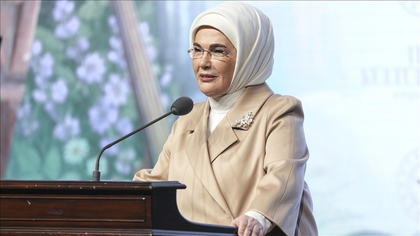 Emine Erdoğan: Teknolojinin sunduğu imkanları insani bir dokunuşla genişletecek her yaklaşım vazgeçilmezdir