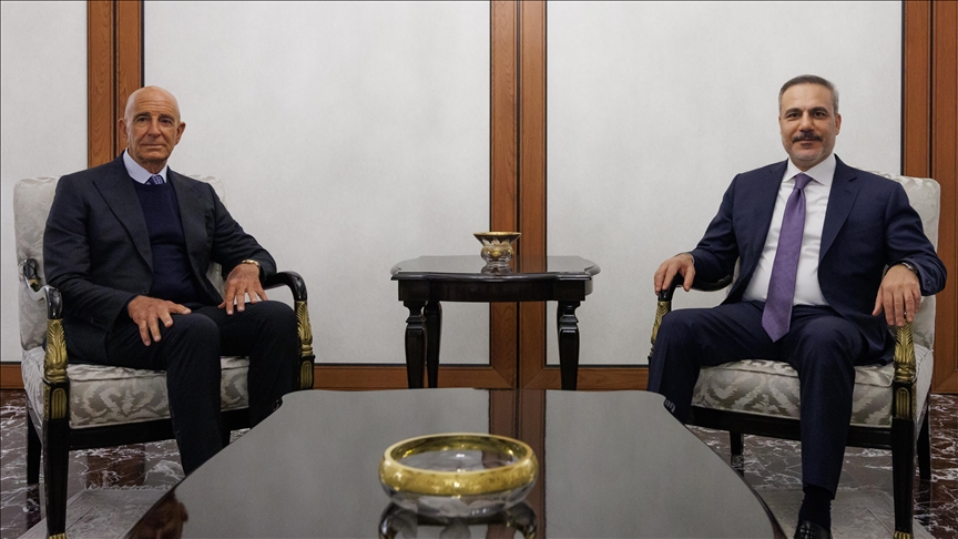 Turkish foreign minister receives US' ambassador to Ankara and Syria envoy