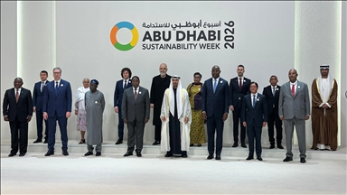 Rama merr pjesë në Samitin e Javës së Zhvillimit të Qëndrueshëm në Abu Dhabi 