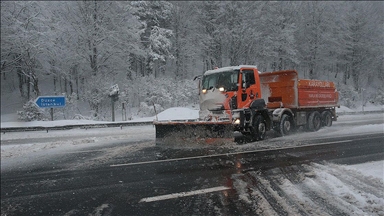 Yurtta kar yağışı ve soğuk hava etkili oluyor 