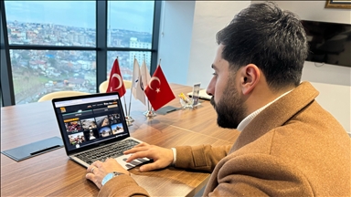 الممثل الفلسطيني سويلم يشارك في اختيار أفضل صور الأناضول 2025