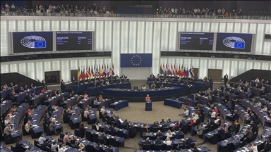 Irani zotohet të "aplikojë reciprokisht çdo kufizim” pasi Parlamenti Evropian ndaloi hyrjen e diplomatëve të tij